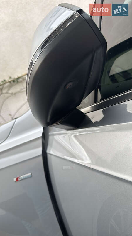 Внедорожник / Кроссовер Audi Q7 2016 в Ужгороде