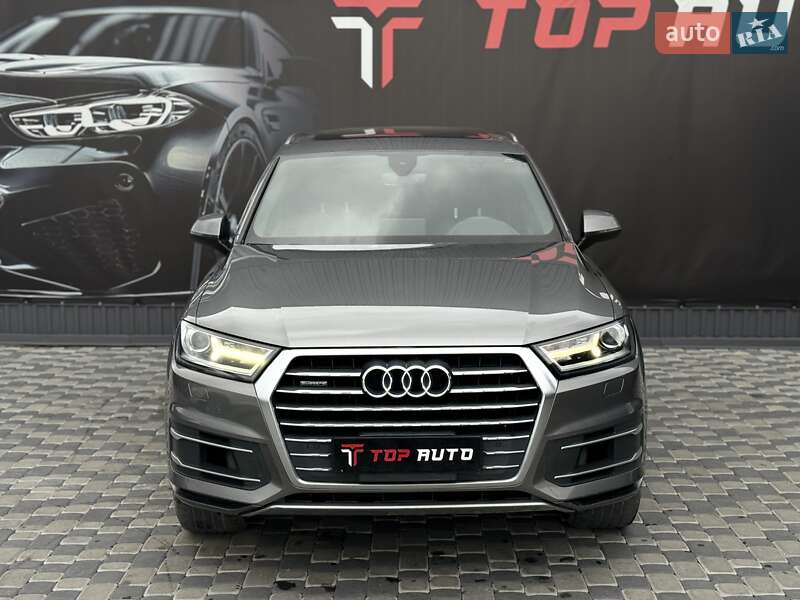 Позашляховик / Кросовер Audi Q7 2017 в Львові
