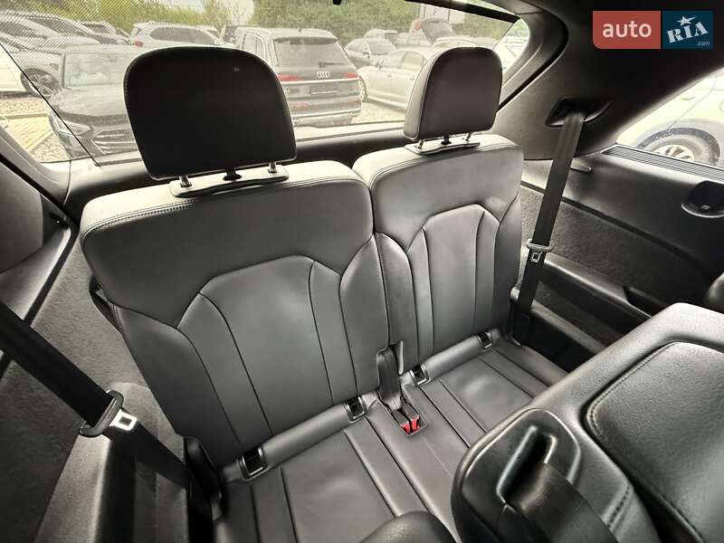 Позашляховик / Кросовер Audi Q7 2017 в Львові