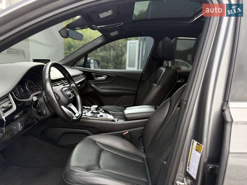 Позашляховик / Кросовер Audi Q7 2017 в Львові
