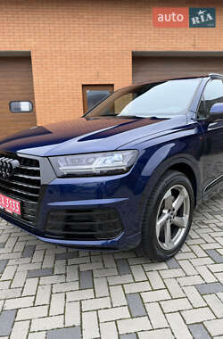 Внедорожник / Кроссовер Audi Q7 2019 в Ровно