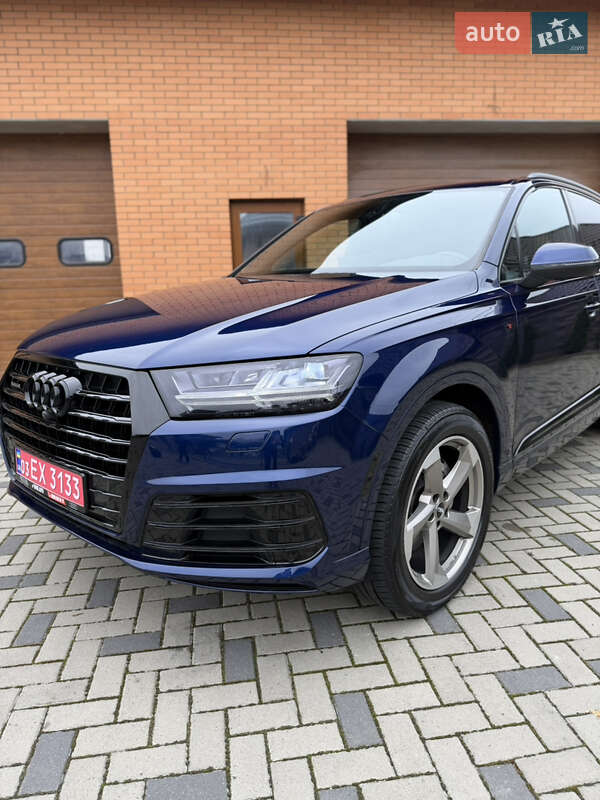 Внедорожник / Кроссовер Audi Q7 2019 в Ровно