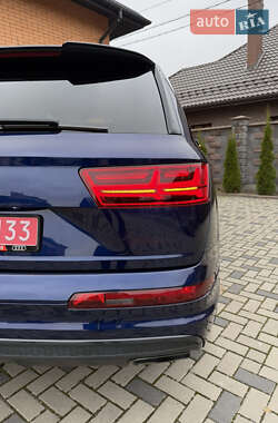 Внедорожник / Кроссовер Audi Q7 2019 в Ровно