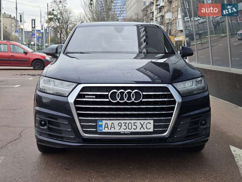 Внедорожник / Кроссовер Audi Q7 2016 в Киеве