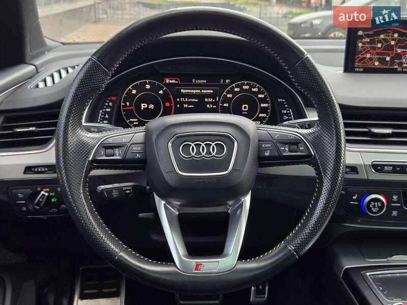 Внедорожник / Кроссовер Audi Q7 2016 в Киеве