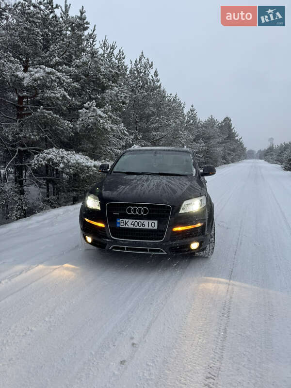 Внедорожник / Кроссовер Audi Q7 2008 в Рокитном