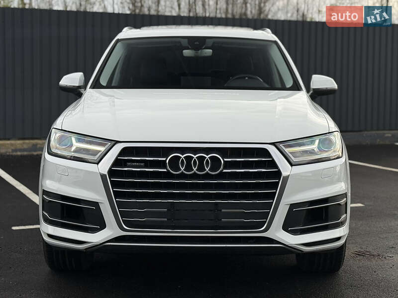 Позашляховик / Кросовер Audi Q7 2016 в Житомирі