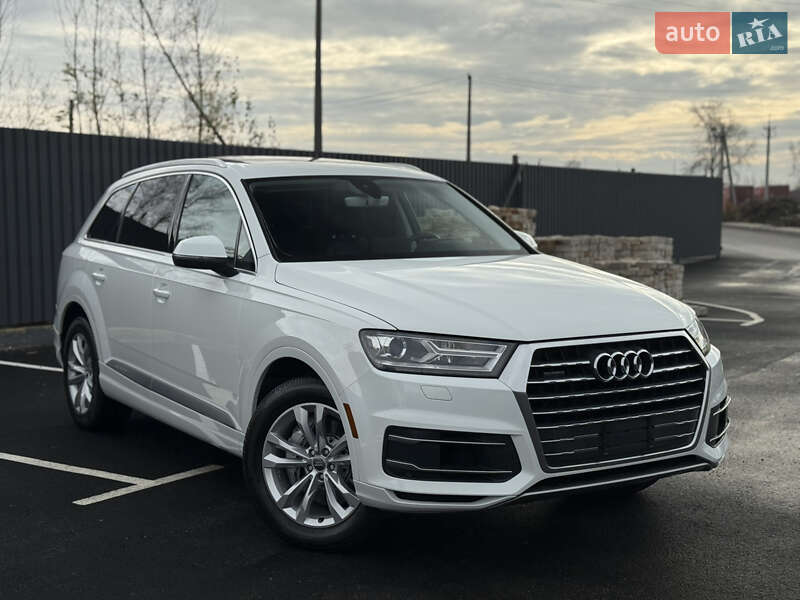Позашляховик / Кросовер Audi Q7 2016 в Житомирі