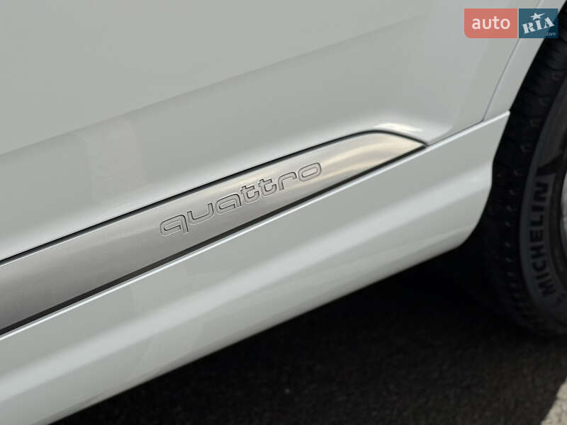 Позашляховик / Кросовер Audi Q7 2016 в Житомирі