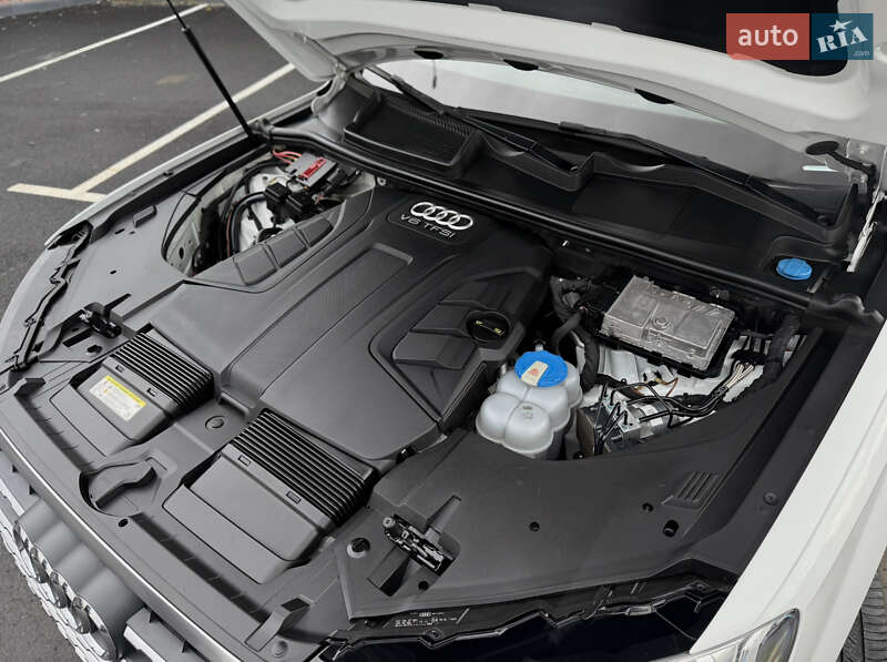 Позашляховик / Кросовер Audi Q7 2016 в Житомирі