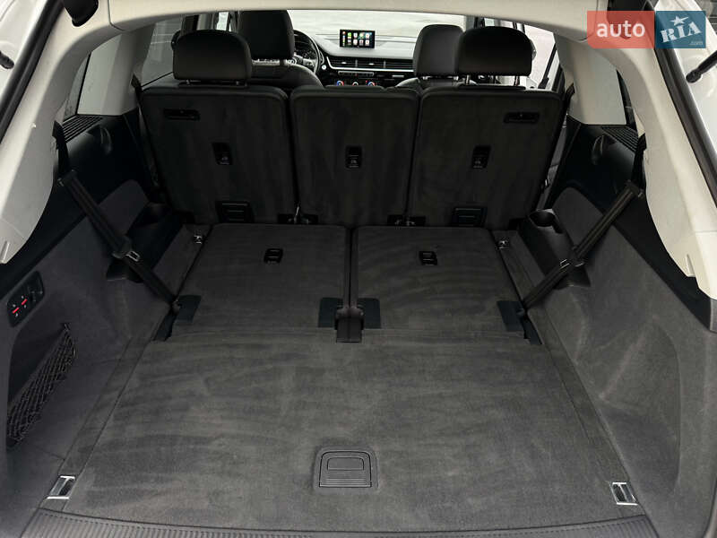 Позашляховик / Кросовер Audi Q7 2016 в Житомирі