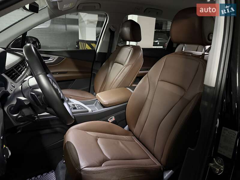 Позашляховик / Кросовер Audi Q7 2016 в Дніпрі