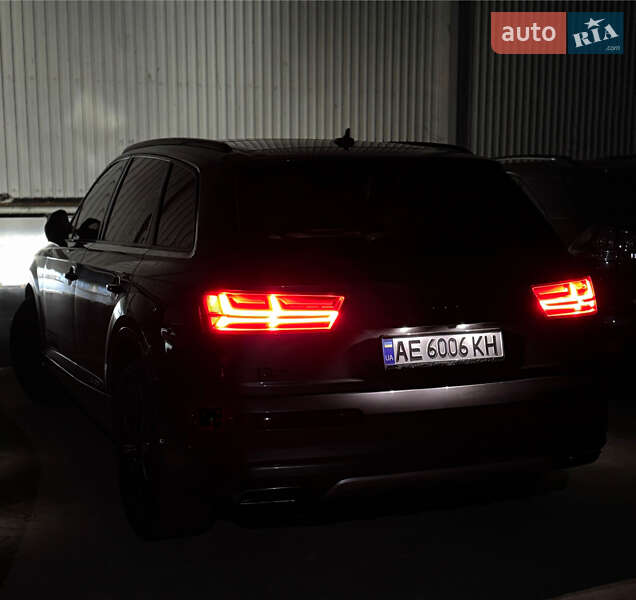 Внедорожник / Кроссовер Audi Q7 2018 в Днепре фото 9 Внедорожник / Кроссовер Audi Q7 2018 в Днепре
