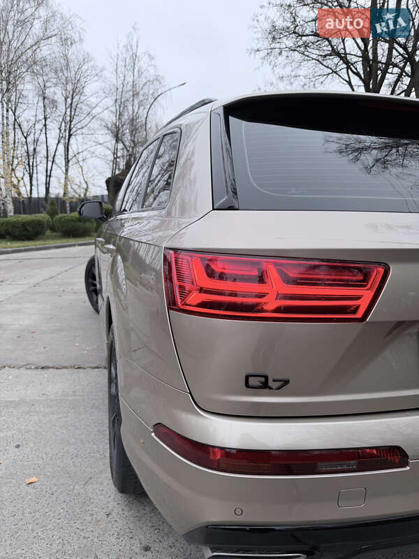 Внедорожник / Кроссовер Audi Q7 2018 в Киеве фото 12 Внедорожник / Кроссовер Audi Q7 2018 в Киеве