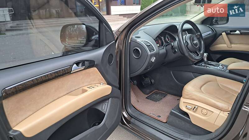 Позашляховик / Кросовер Audi Q7 2014 в Дніпрі