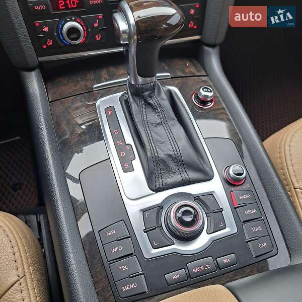 Позашляховик / Кросовер Audi Q7 2014 в Дніпрі