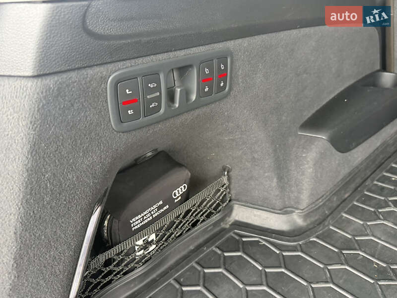 Внедорожник / Кроссовер Audi Q7 2018 в Хмельницком
