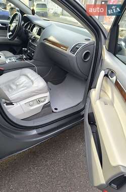 Внедорожник / Кроссовер Audi Q7 2015 в Киеве