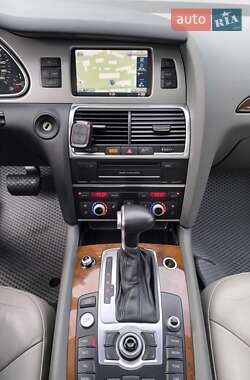 Внедорожник / Кроссовер Audi Q7 2015 в Киеве