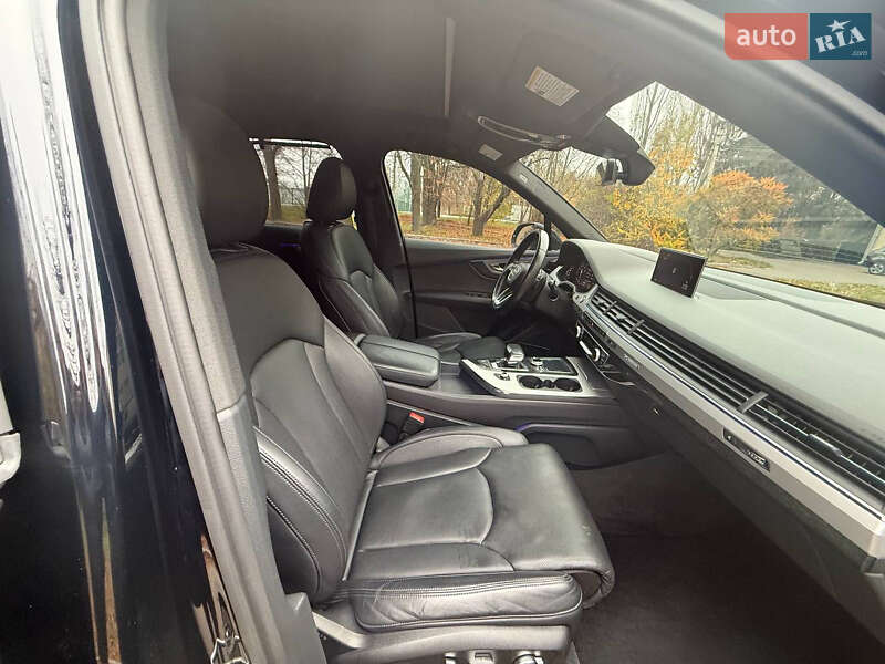 Внедорожник / Кроссовер Audi Q7 2016 в Виннице