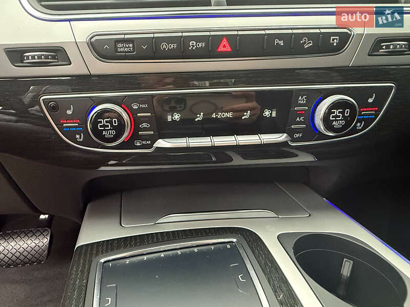 Внедорожник / Кроссовер Audi Q7 2016 в Виннице