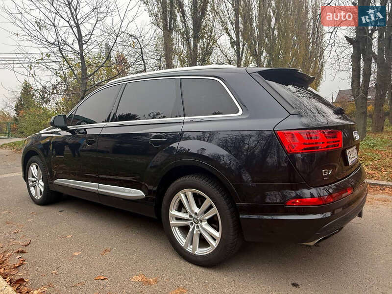 Внедорожник / Кроссовер Audi Q7 2016 в Виннице