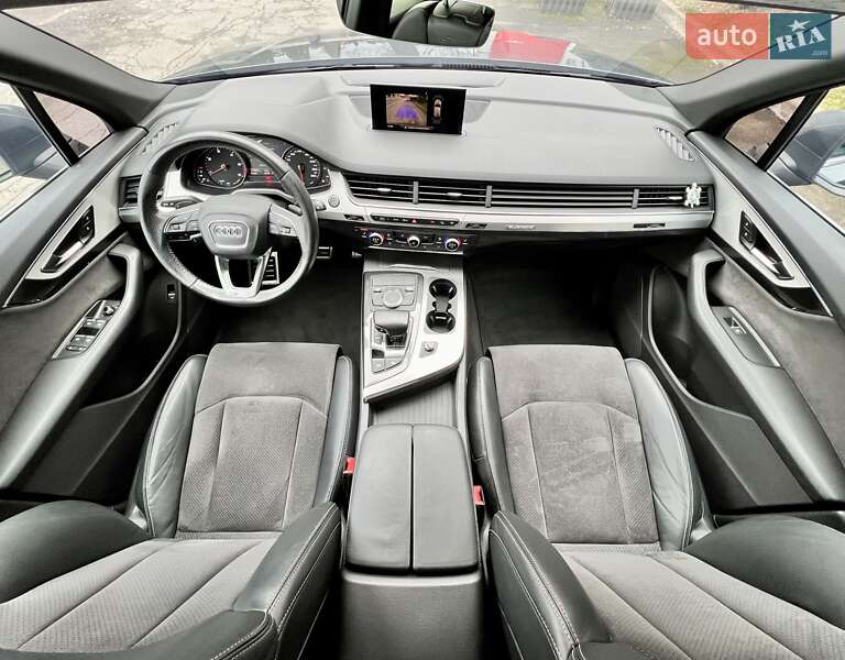 Позашляховик / Кросовер Audi Q7 2016 в Києві