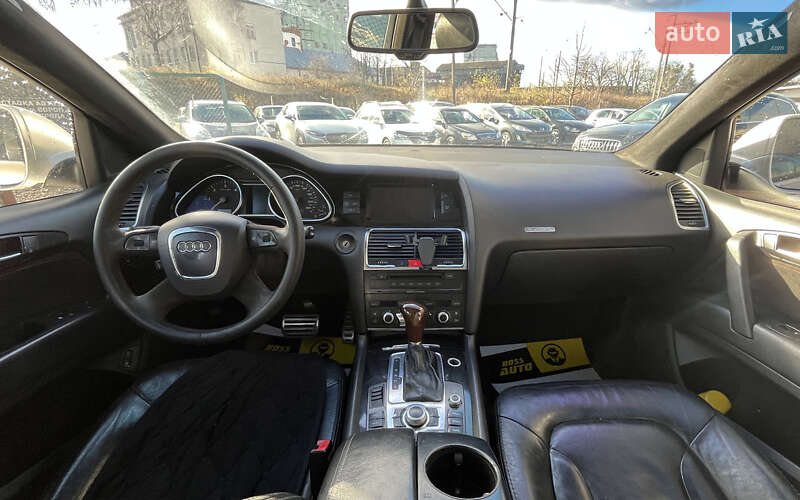 Внедорожник / Кроссовер Audi Q7 2007 в Стрые