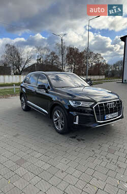 Позашляховик / Кросовер Audi Q7 2020 в Володимирі