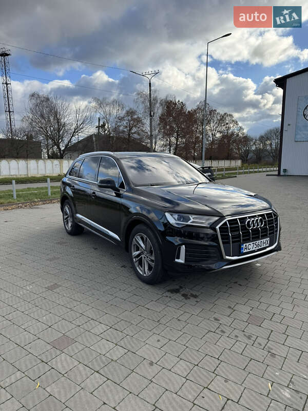 Позашляховик / Кросовер Audi Q7 2020 в Луцьку