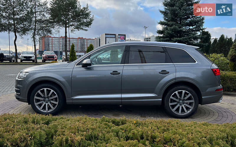 Позашляховик / Кросовер Audi Q7 2017 в Львові