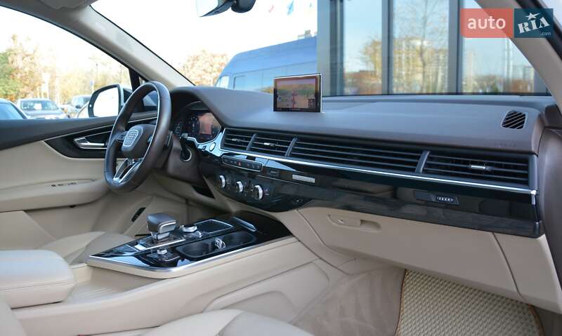Внедорожник / Кроссовер Audi Q7 2019 в Киеве фото 41 Внедорожник / Кроссовер Audi Q7 2019 в Киеве