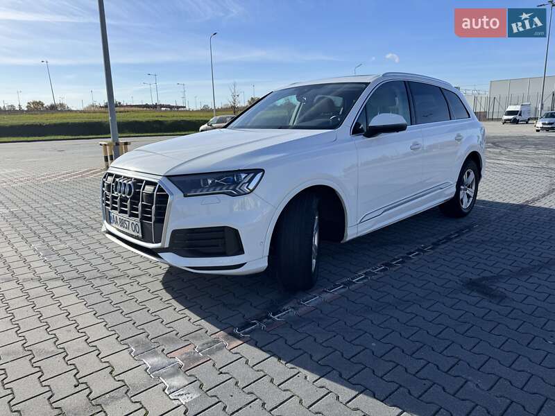 Внедорожник / Кроссовер Audi Q7 2021 в Киеве