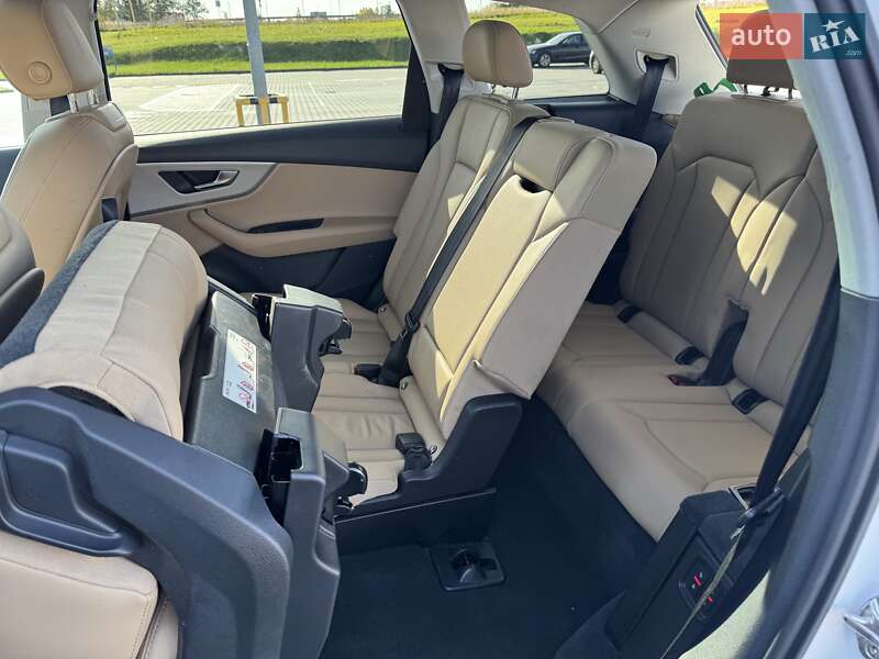 Внедорожник / Кроссовер Audi Q7 2021 в Киеве