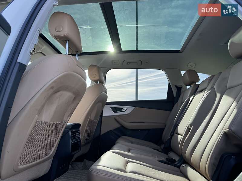Внедорожник / Кроссовер Audi Q7 2021 в Киеве
