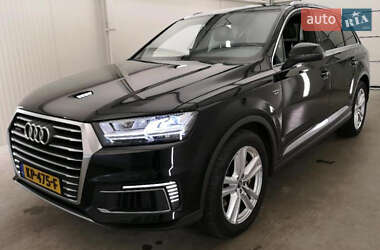 Позашляховик / Кросовер Audi Q7 2016 в Ужгороді