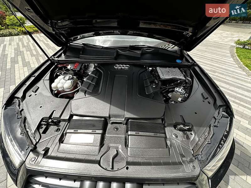 Позашляховик / Кросовер Audi Q7 2017 в Києві фото 27 Позашляховик / Кросовер Audi Q7 2017 в Києві