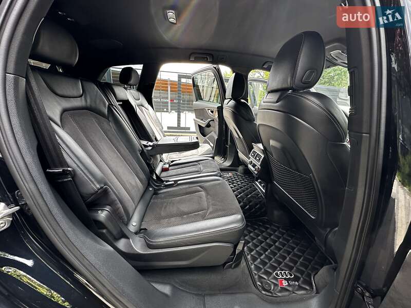 Позашляховик / Кросовер Audi Q7 2017 в Києві фото 24 Позашляховик / Кросовер Audi Q7 2017 в Києві