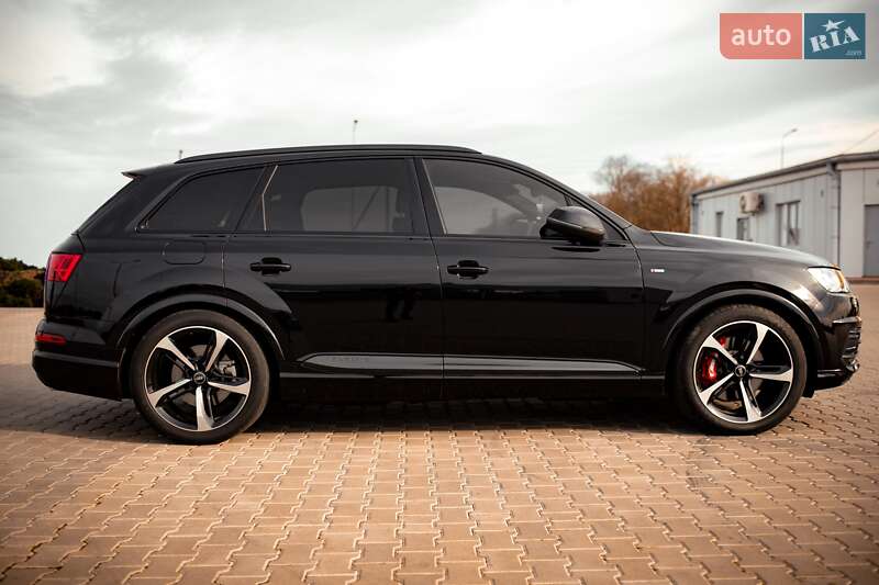 Внедорожник / Кроссовер Audi Q7 2017 в Горохове фото Внедорожник / Кроссовер Audi Q7 2017 в Горохове