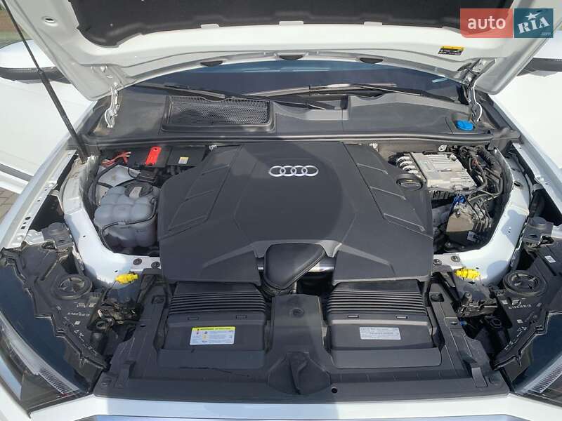 Позашляховик / Кросовер Audi Q7 2021 в Житомирі