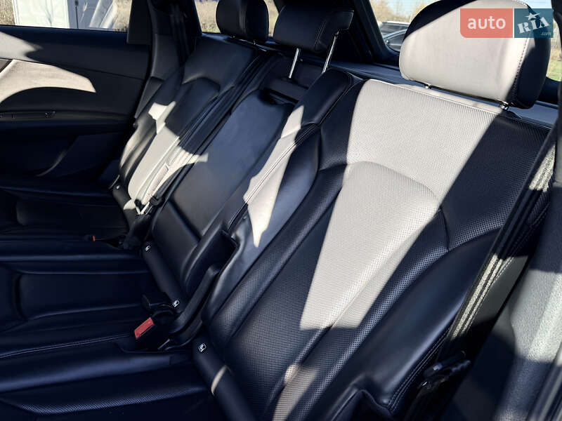 Позашляховик / Кросовер Audi Q7 2017 в Ірпені