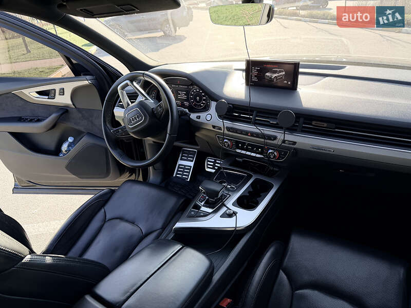 Позашляховик / Кросовер Audi Q7 2017 в Ірпені