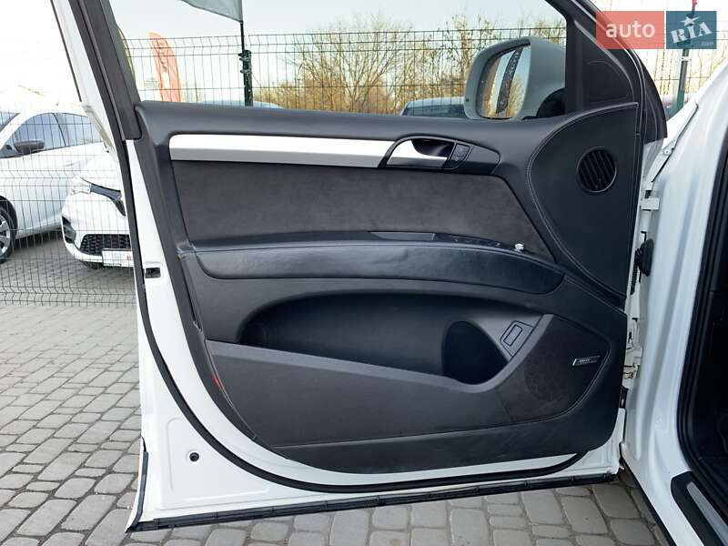 Позашляховик / Кросовер Audi Q7 2011 в Бердичеві