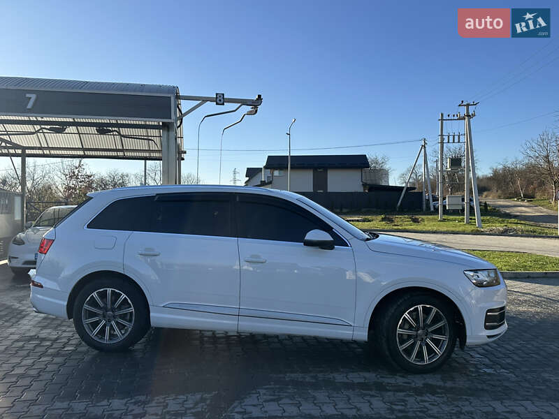 Позашляховик / Кросовер Audi Q7 2016 в Львові