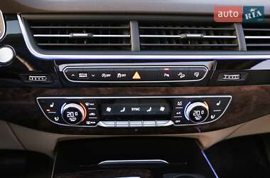 Внедорожник / Кроссовер Audi Q7 2016 в Киеве