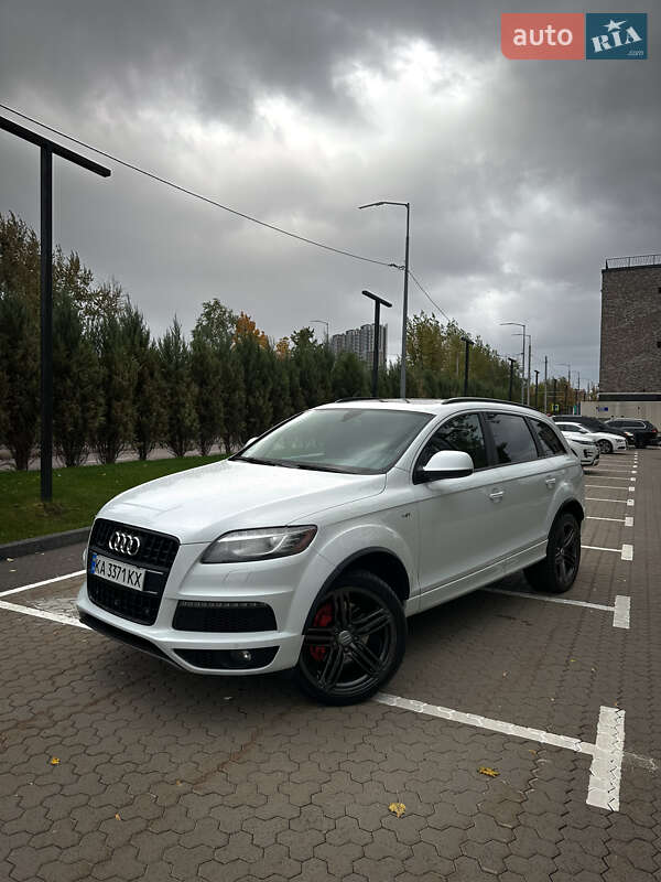 Внедорожник / Кроссовер Audi Q7 2013 в Киеве