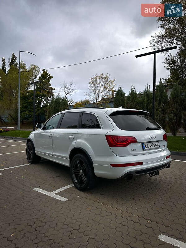 Внедорожник / Кроссовер Audi Q7 2013 в Киеве