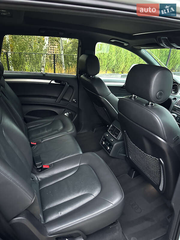 Внедорожник / Кроссовер Audi Q7 2013 в Киеве