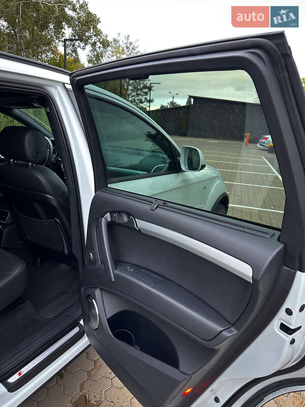 Внедорожник / Кроссовер Audi Q7 2013 в Киеве