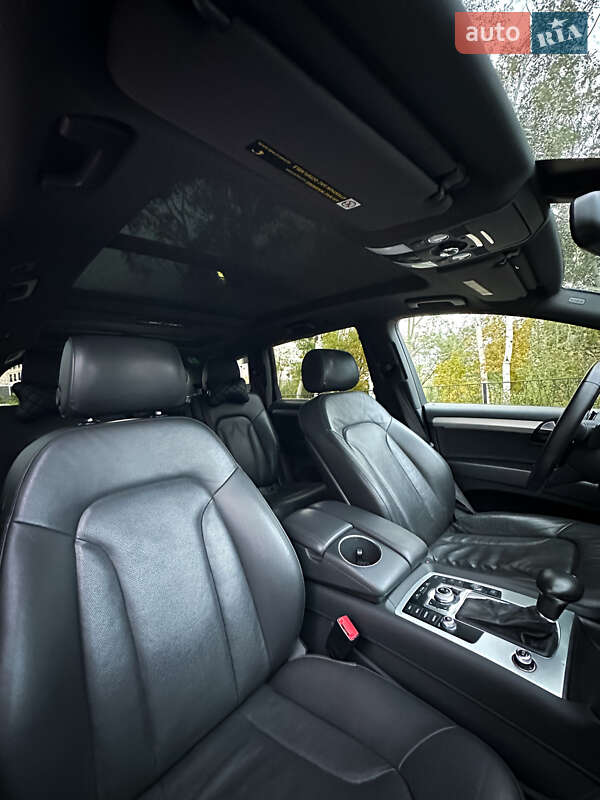 Внедорожник / Кроссовер Audi Q7 2013 в Киеве